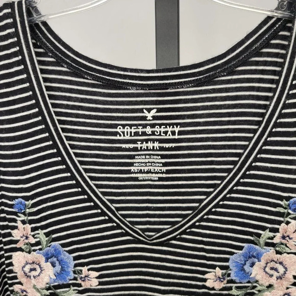 AMERICAN Eagle  Soft & Sexy Tank - Picture 2 of 3